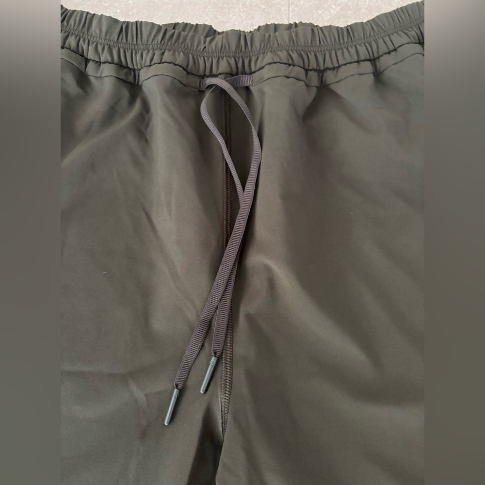 Lululemon Keep it Classic Crop Size 6 - Picture 4 of 9
